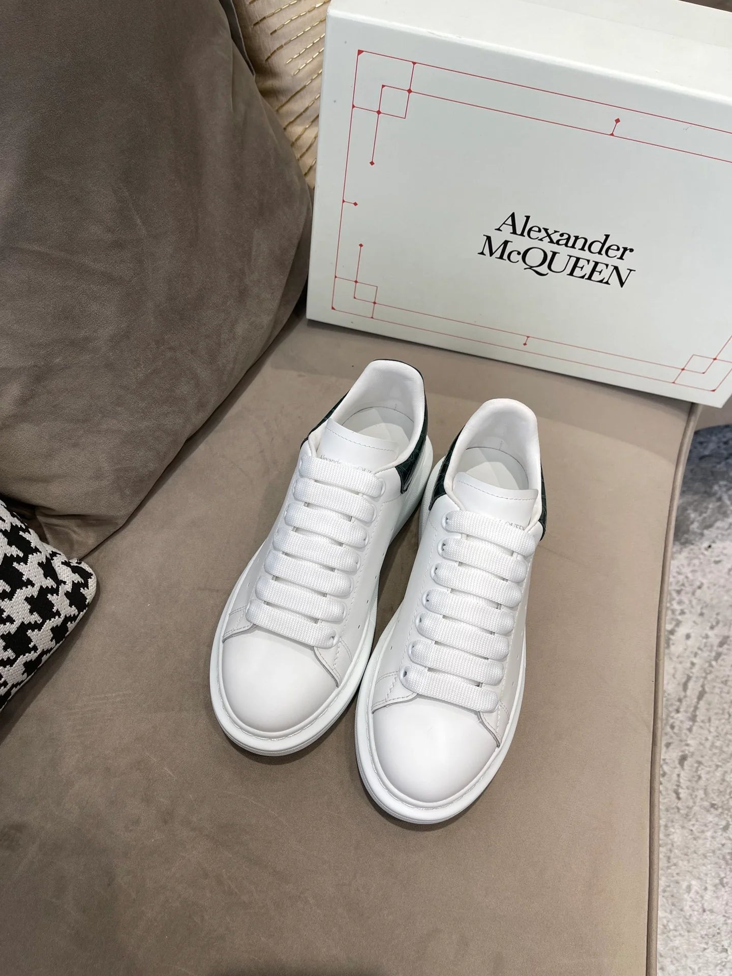 MCQUEEN SNEAKER