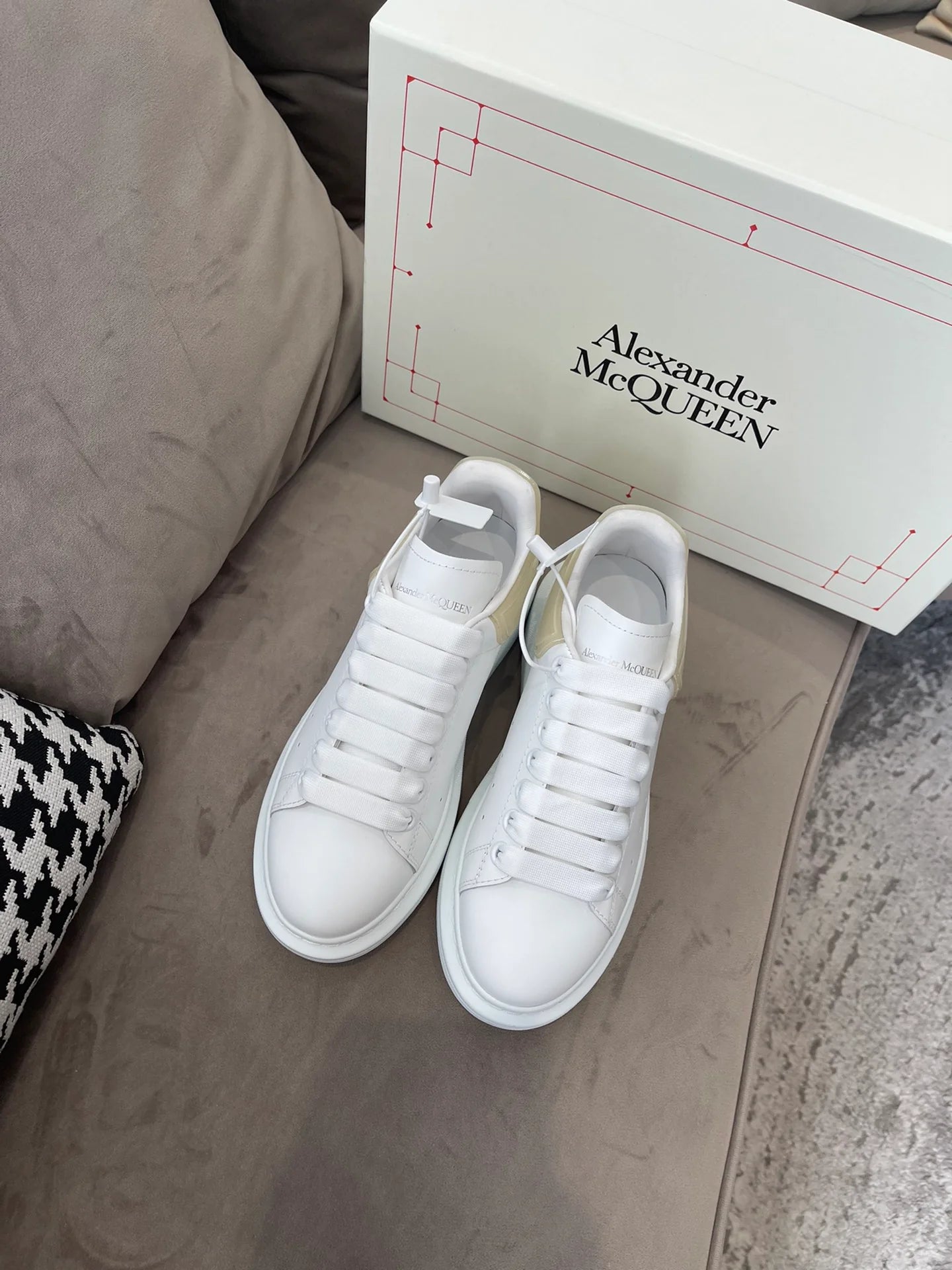MCQUEEN SNEAKER
