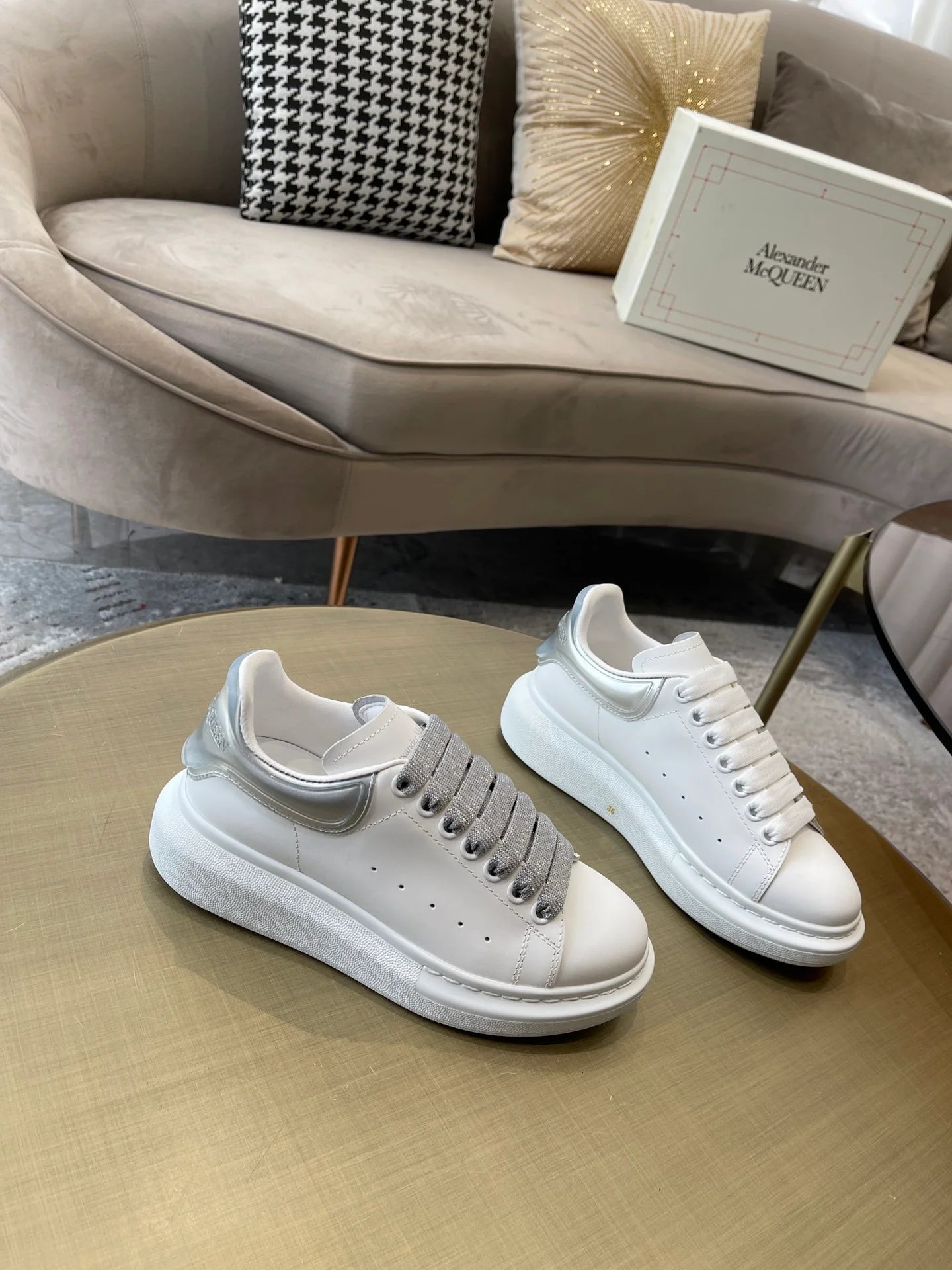 MCQUEEN SNEAKER