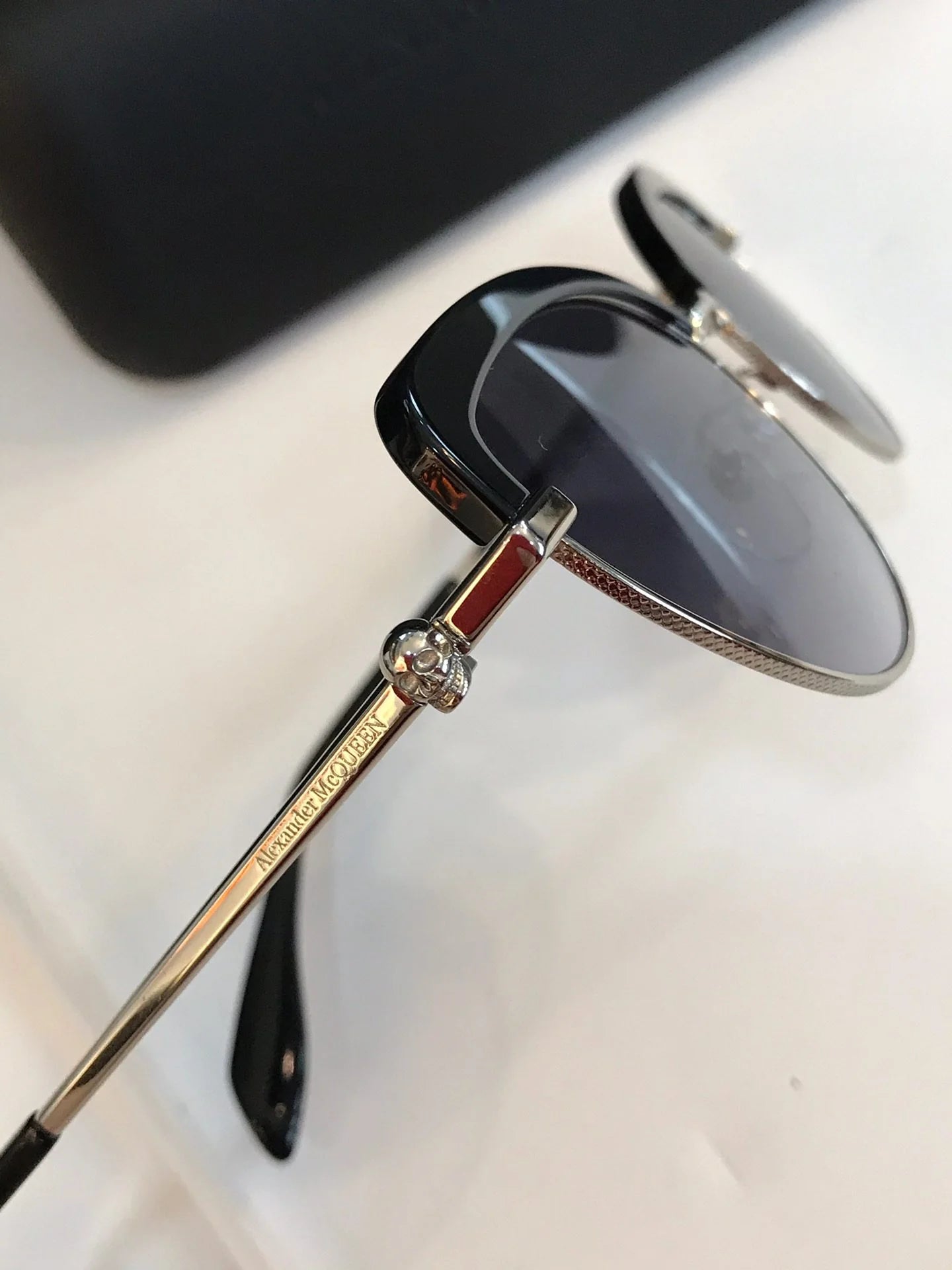 MCQUEEN SUNGLASSES