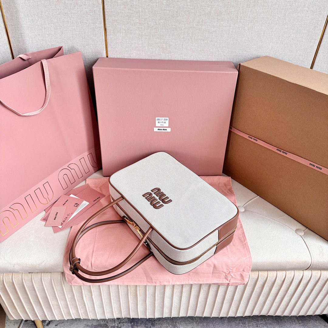 MIU MIU BAG