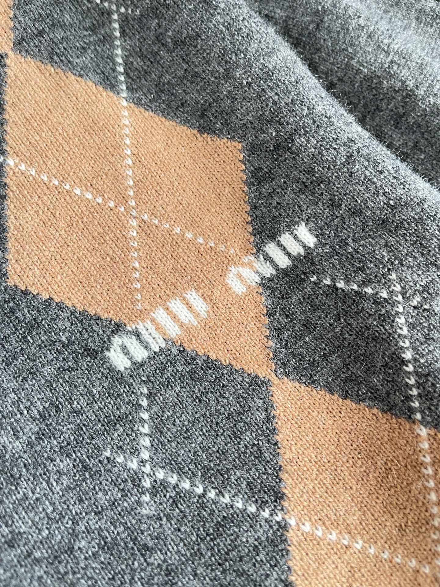 MIUMIU TOPS