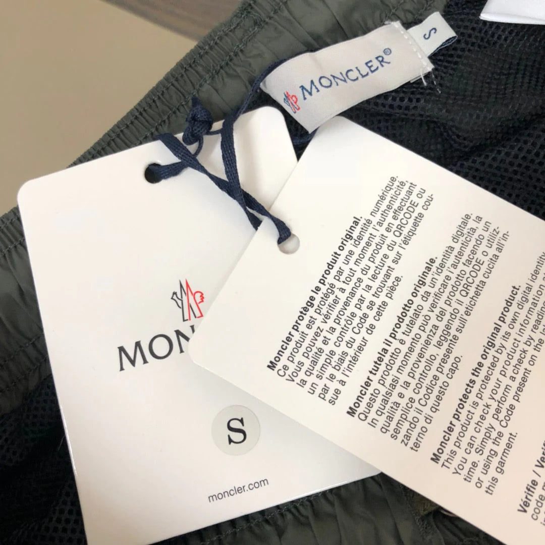 MONCLER SHORTS