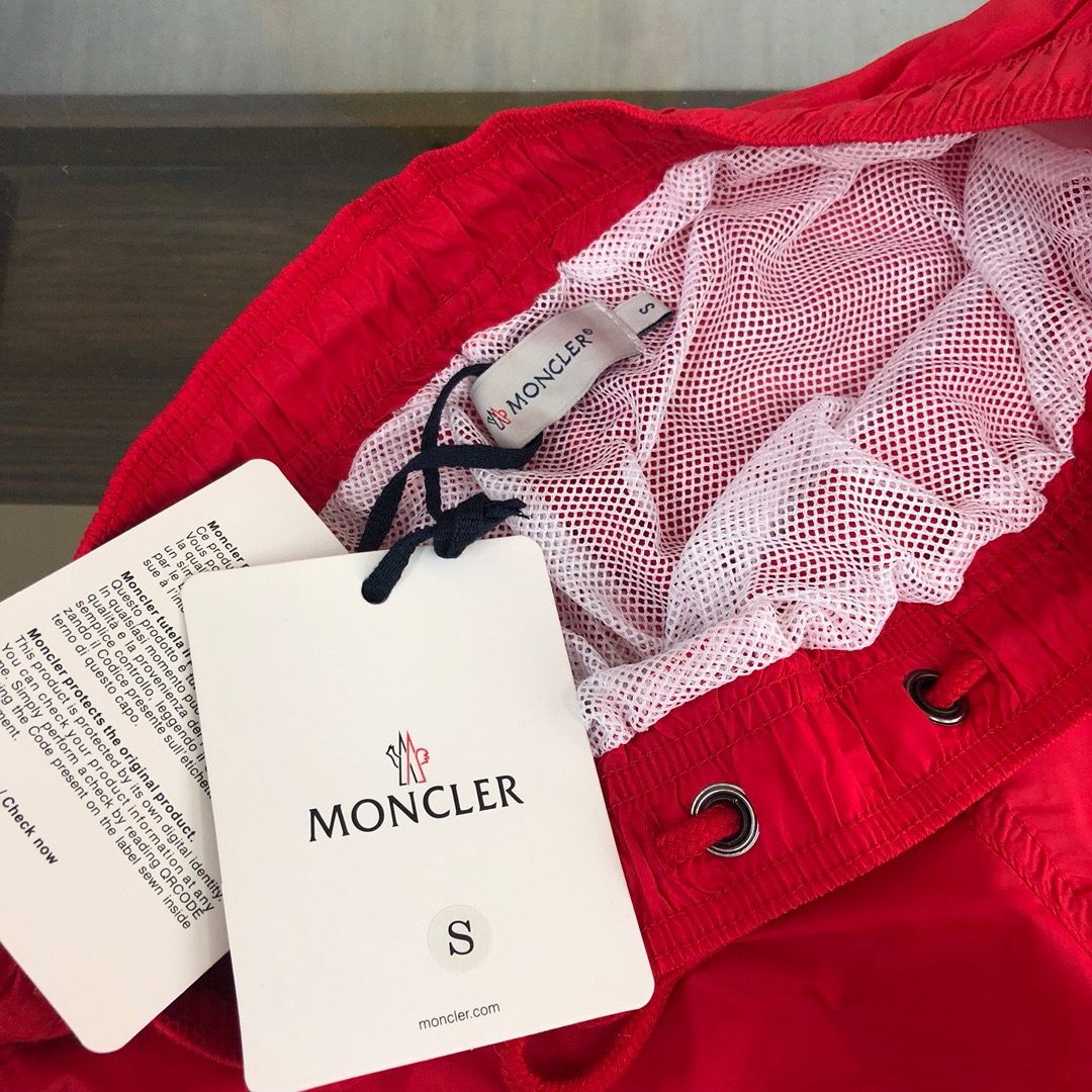 MONCLER SHORTS