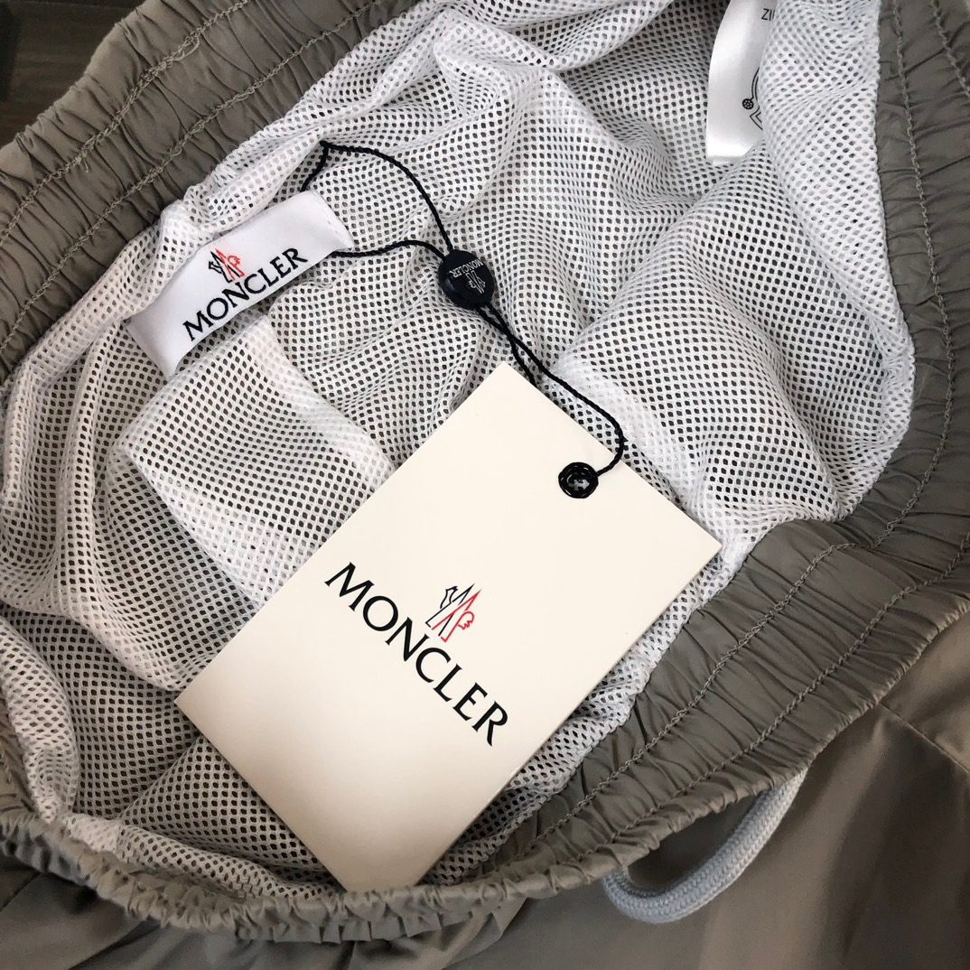 MONCLER SHORTS