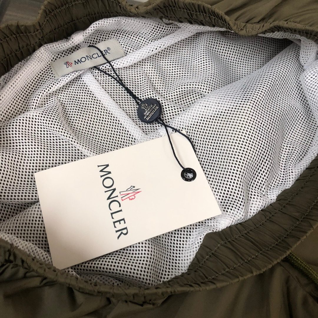 MONCLER SHORTS