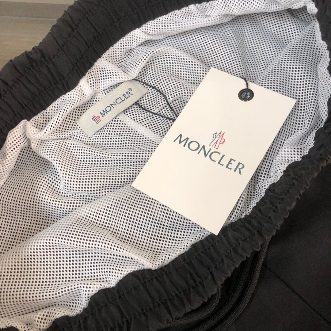 MONCLER SHORTS