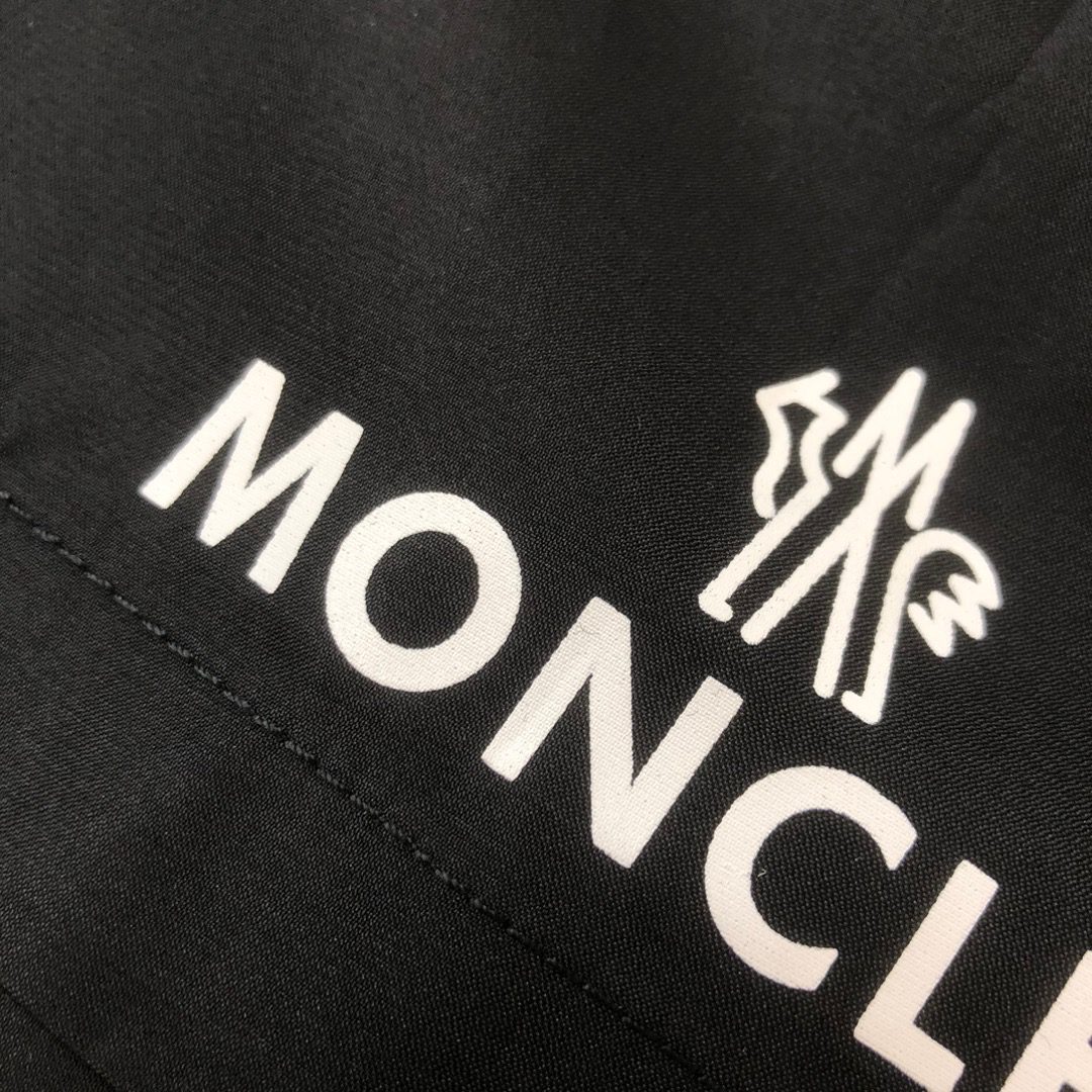 MONCLER SHORTS