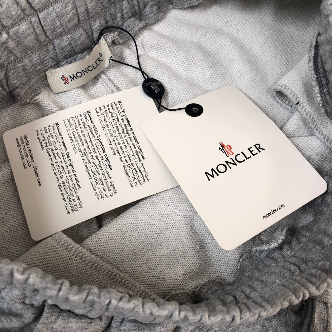 MONCLER SHORTS