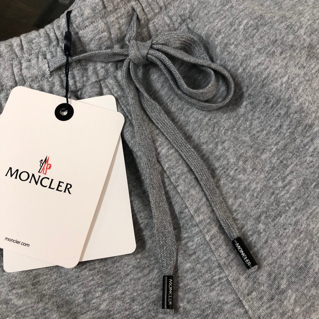 MONCLER SHORTS