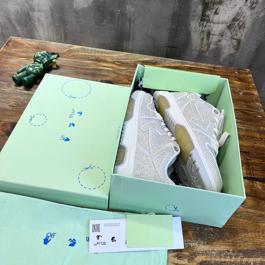 OFF WHITE SNEAKER