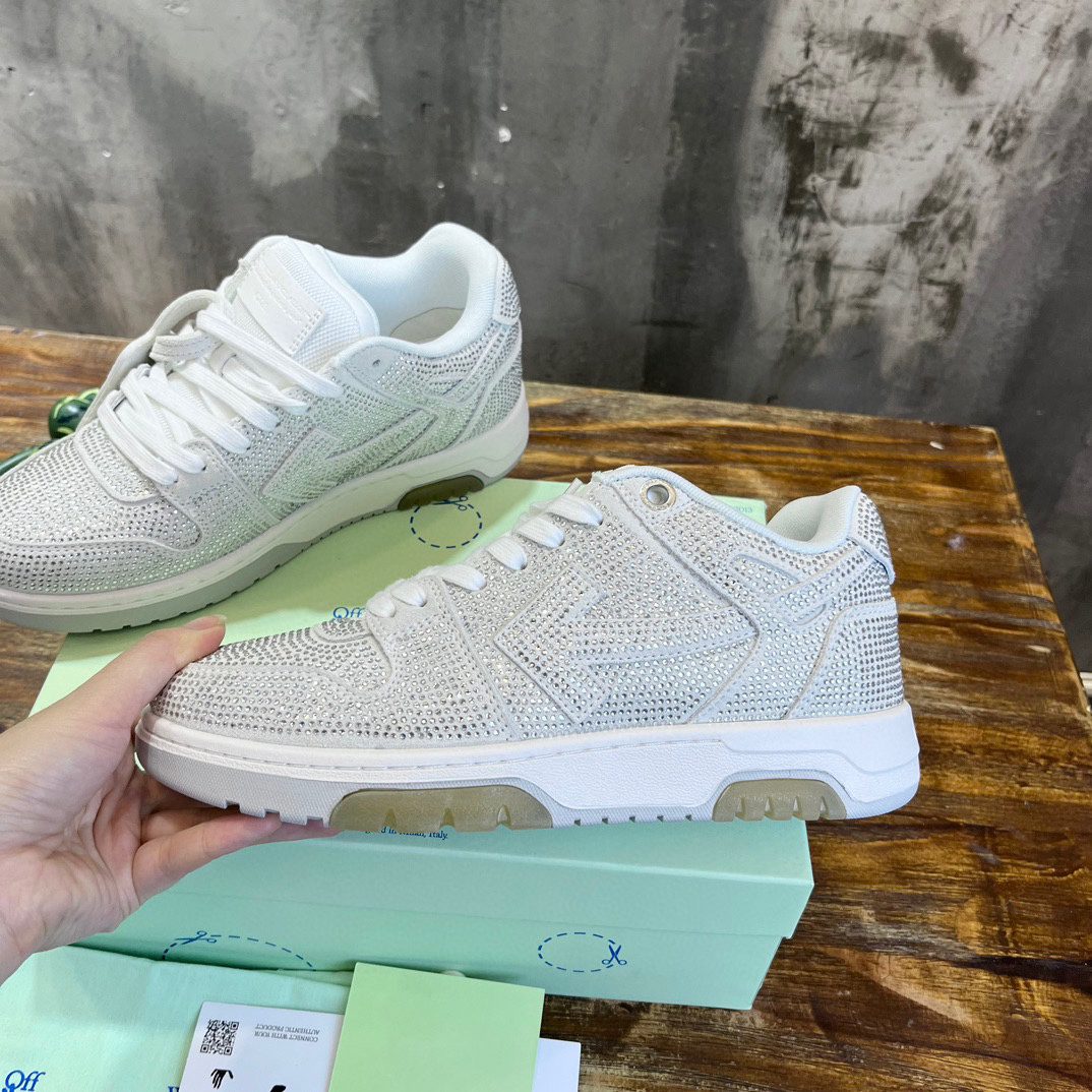 OFF WHITE SNEAKER