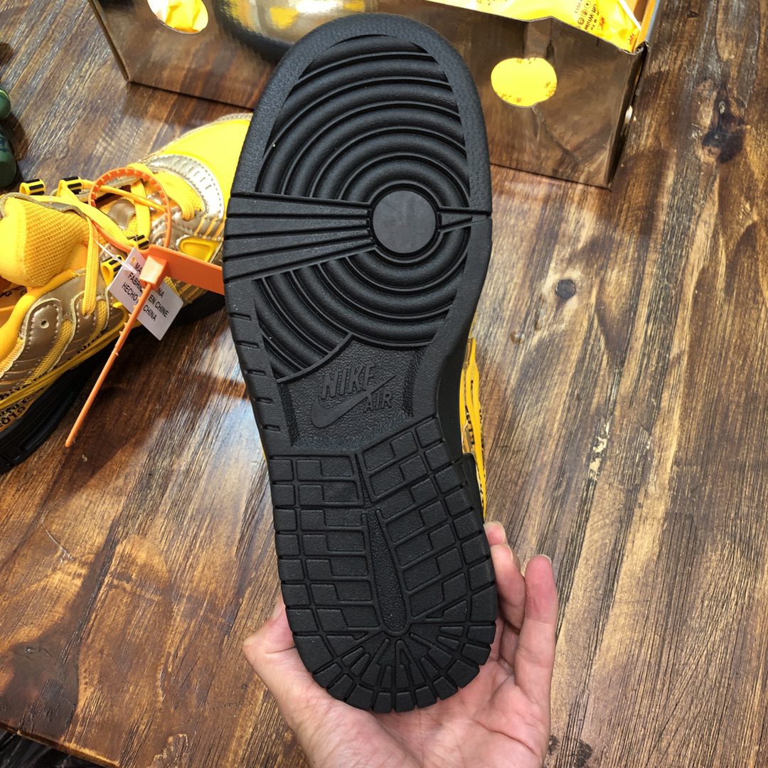 OFF WHITE SNEAKER