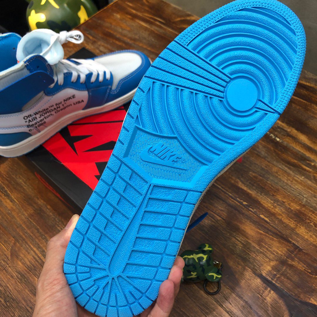 OFF WHITE SNEAKER