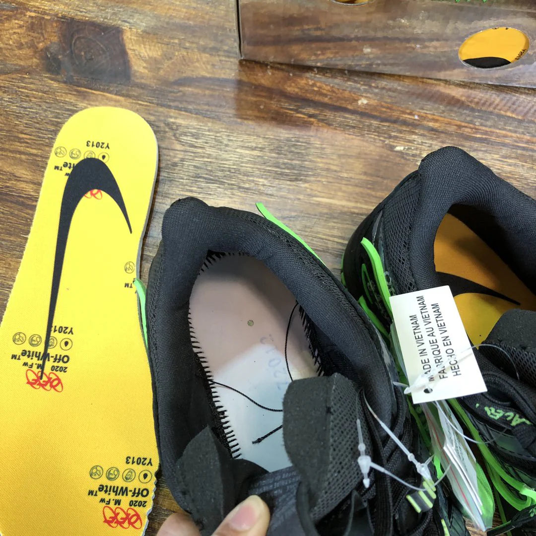 OFF WHITE SNEAKER