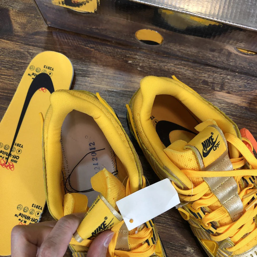 OFF WHITE SNEAKER