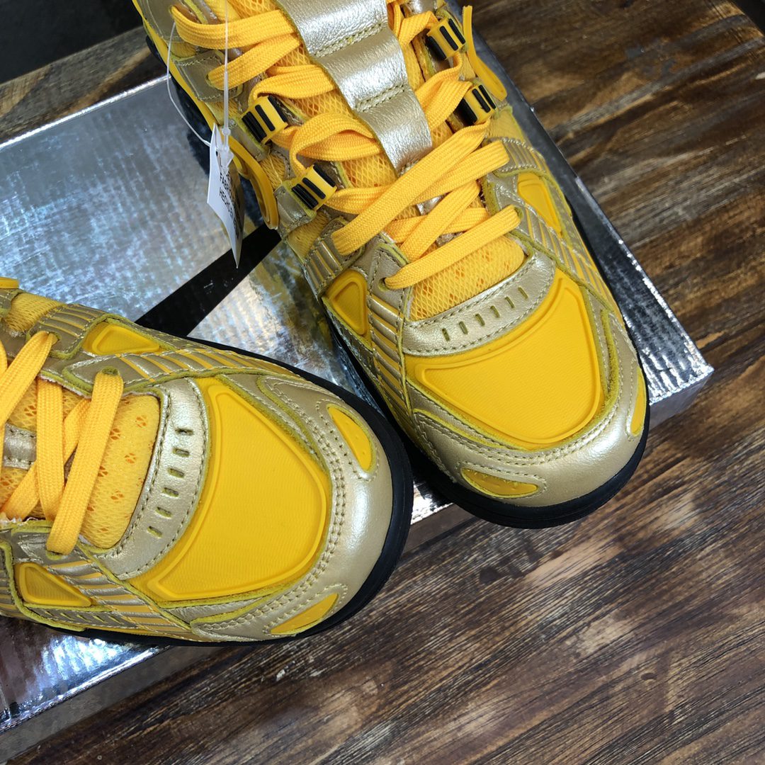 OFF WHITE SNEAKER