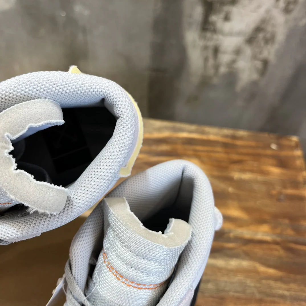 OFF WHITE SNEAKER