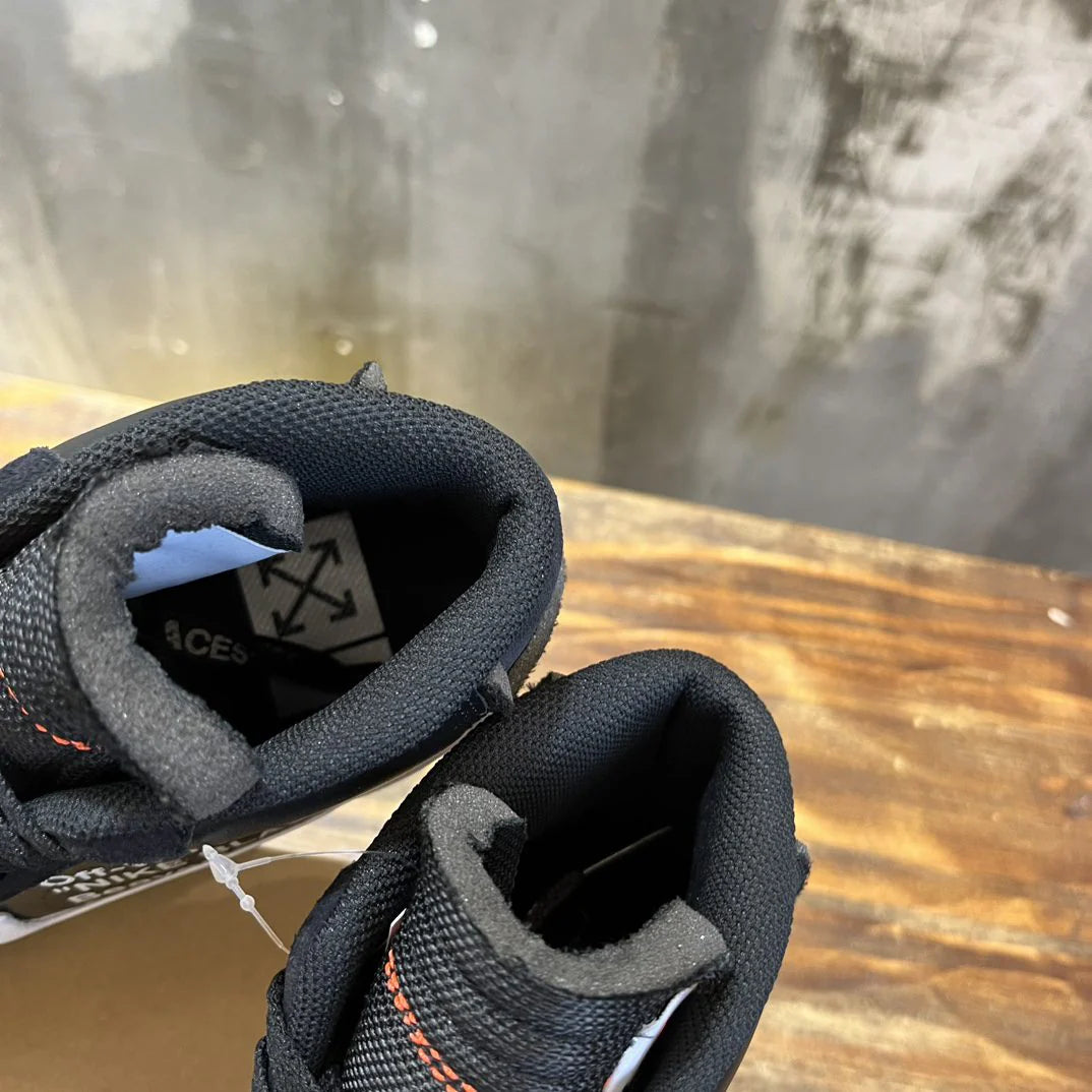 OFF WHITE SNEAKER