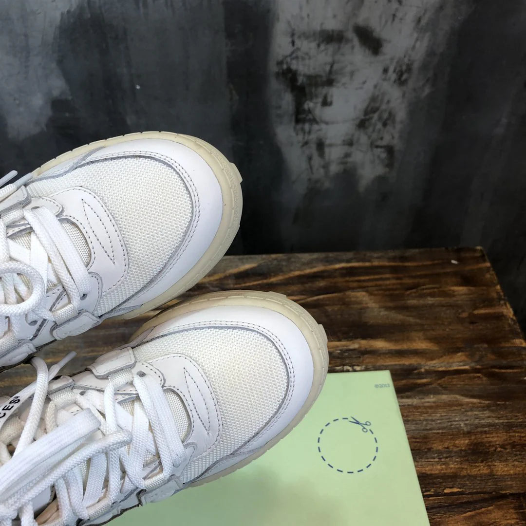OFF WHITE SNEAKER
