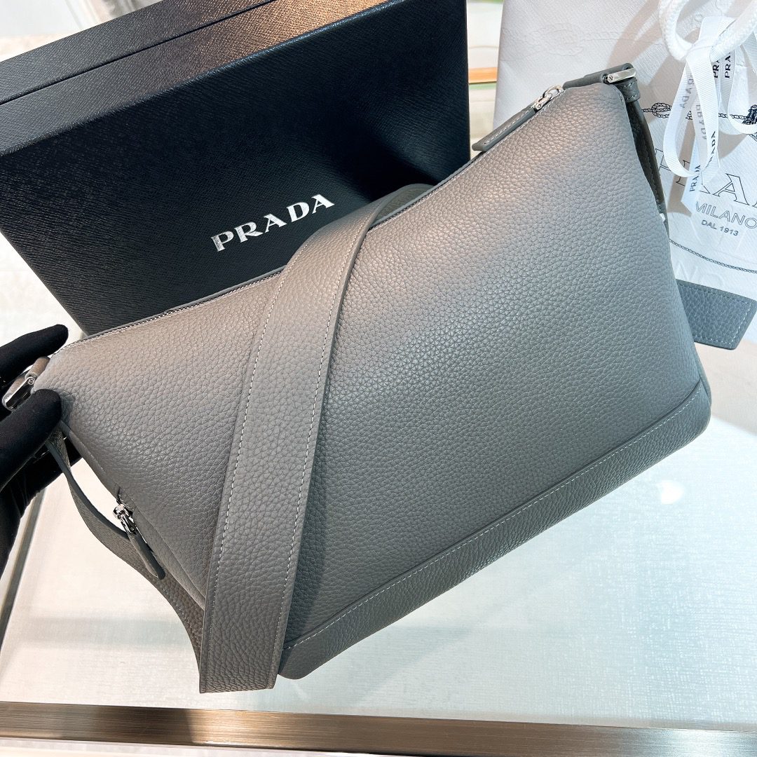 PRADA BAG