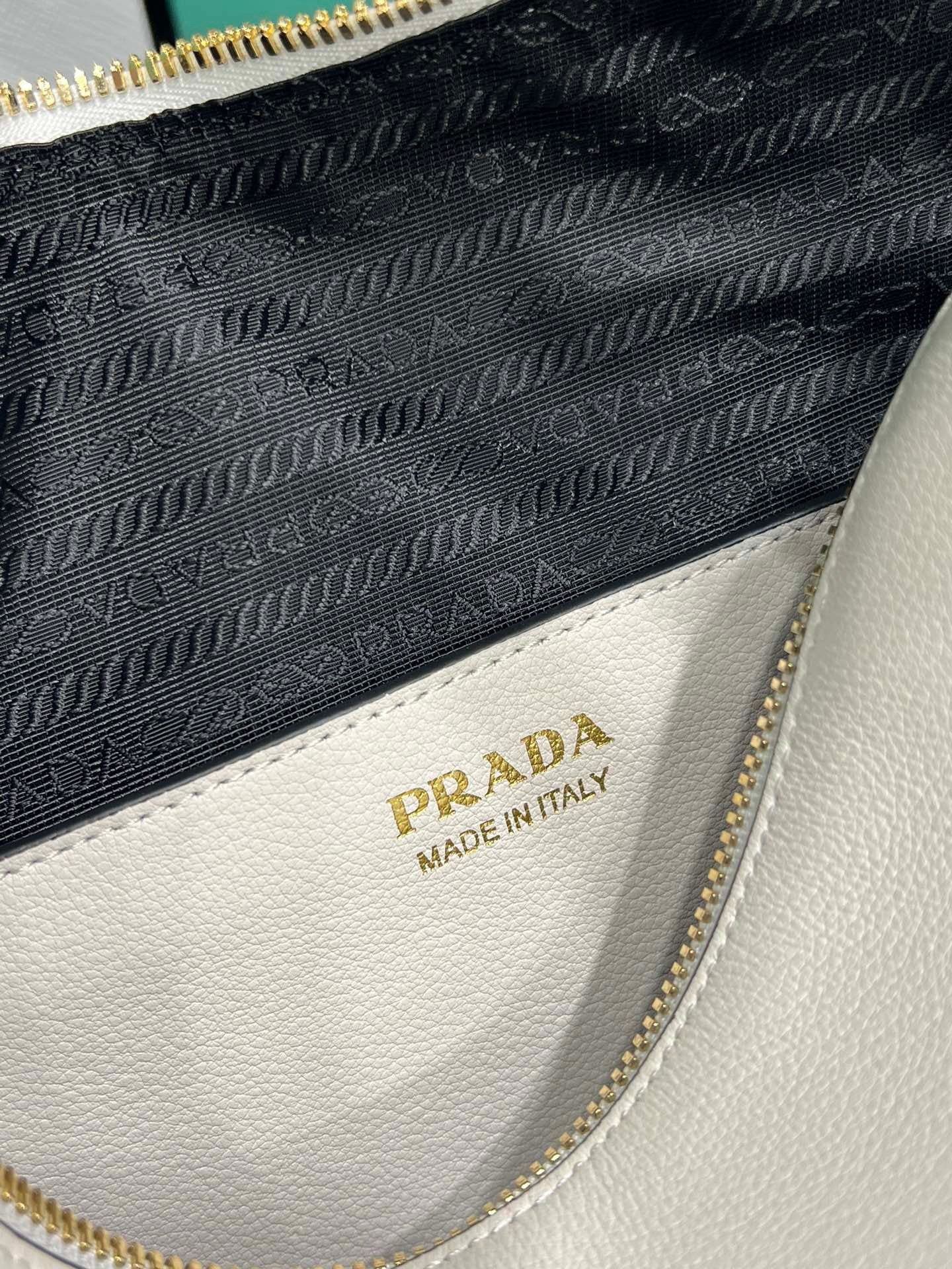 PRADA BAG