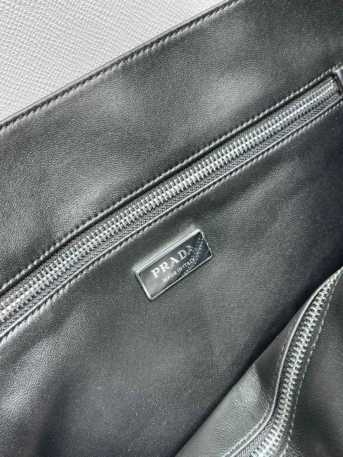 PRADA BAG