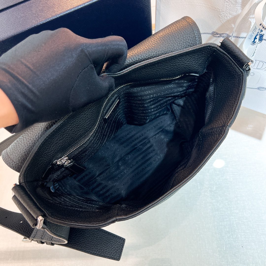 PRADA BAG