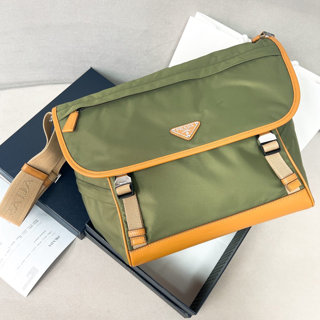 PRADA BAG