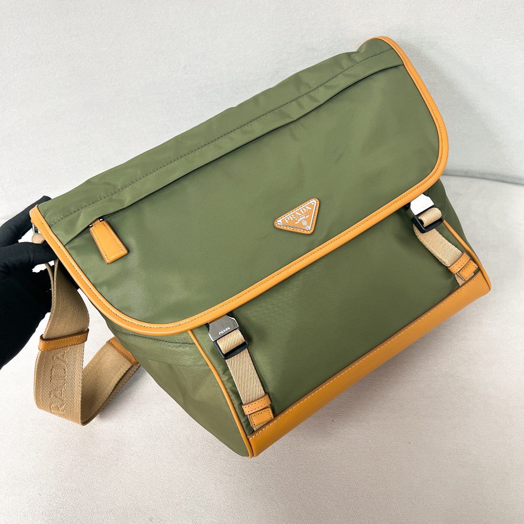 PRADA BAG