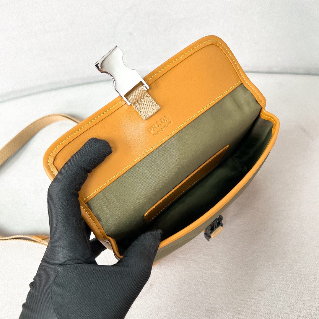 PRADA BAG