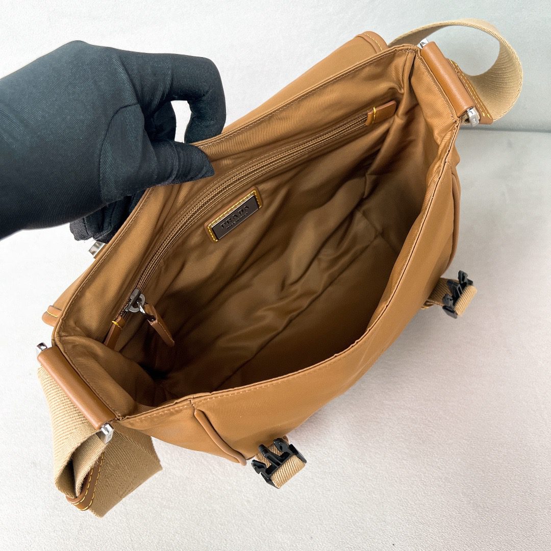 PRADA BAG