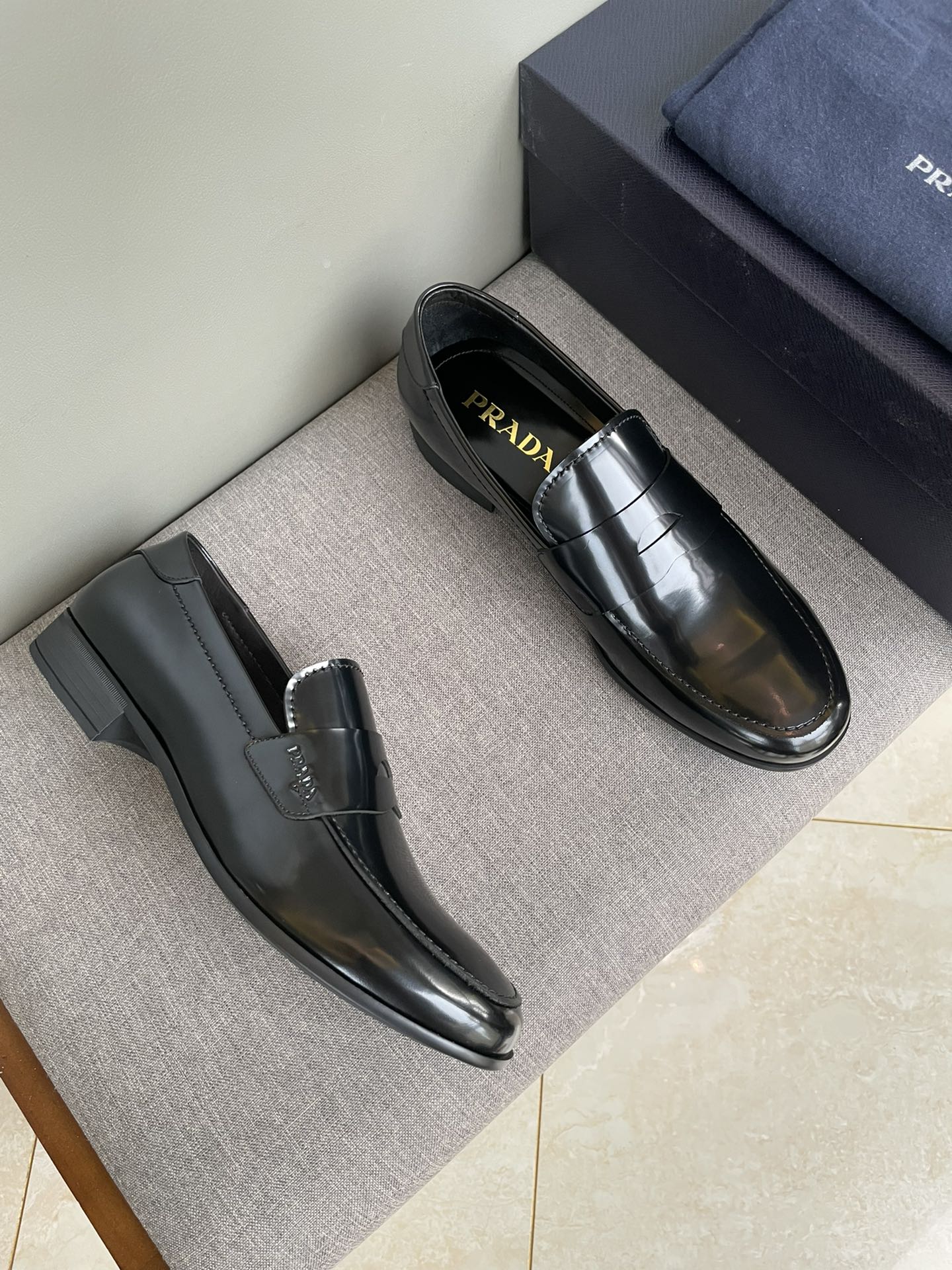 PRADA LOAFER