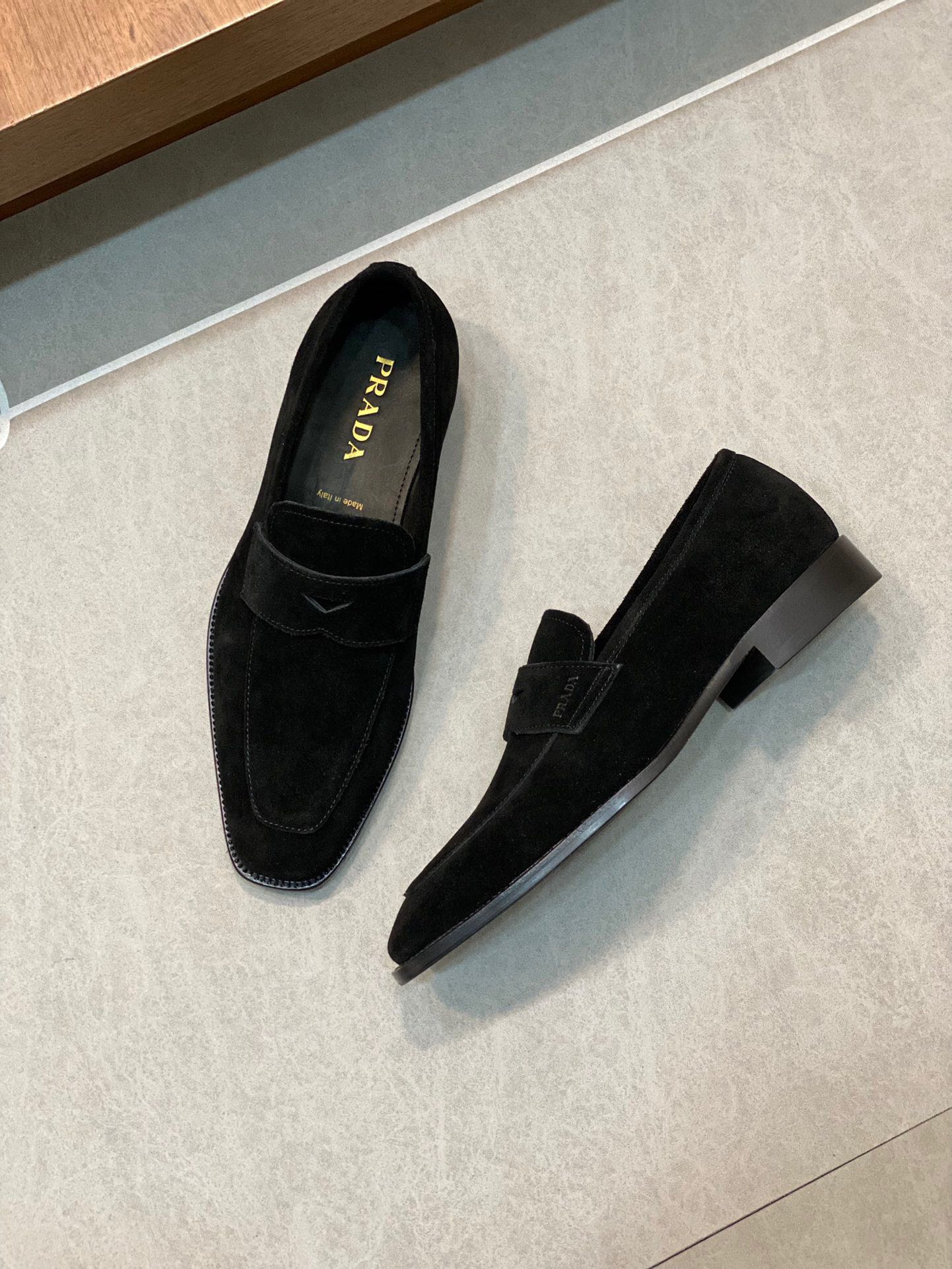 PRADA LOAFER
