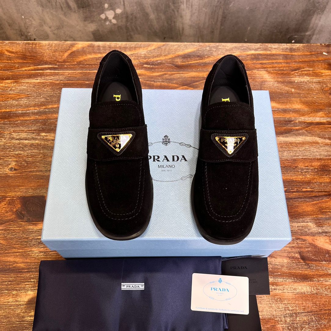 PRADA LOAFER