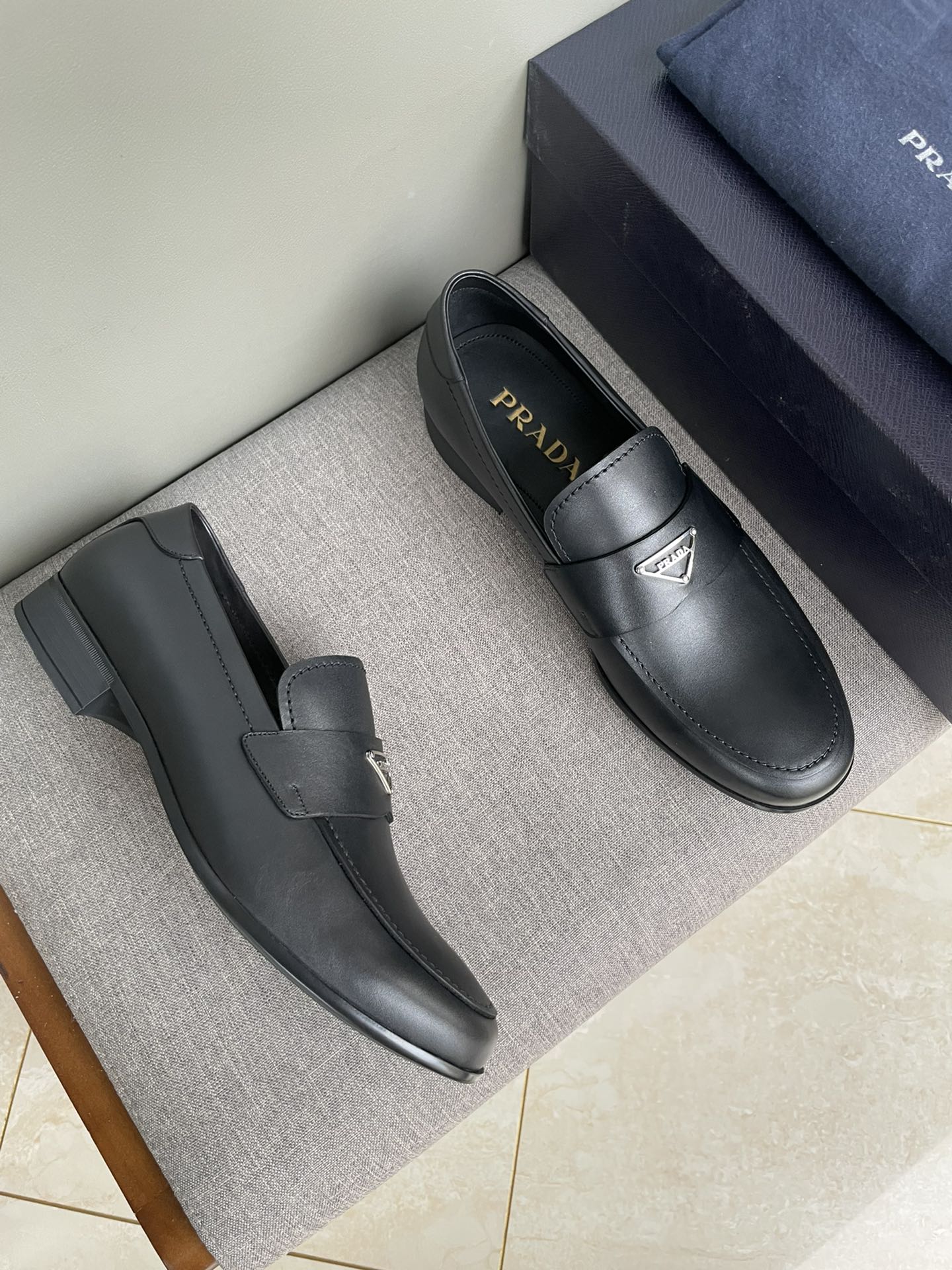 PRADA LOAFER