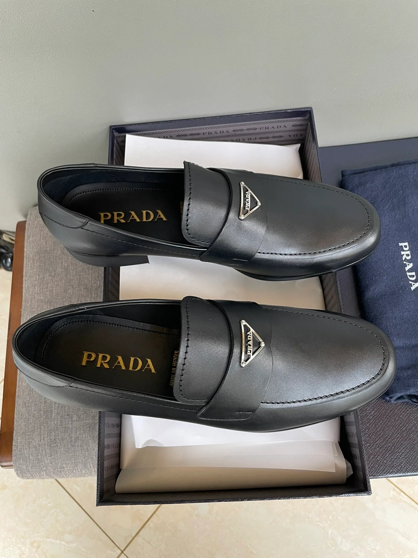 PRADA LOAFER