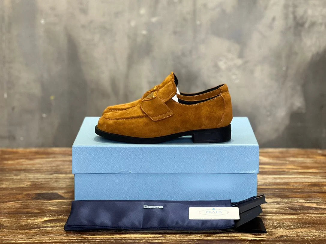PRADA LOAFER