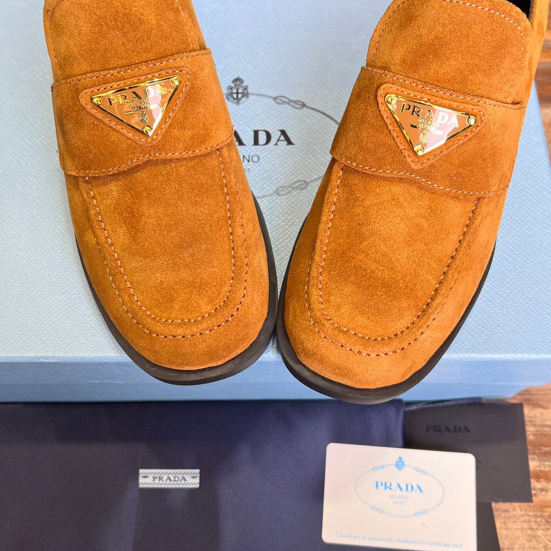 PRADA LOAFER