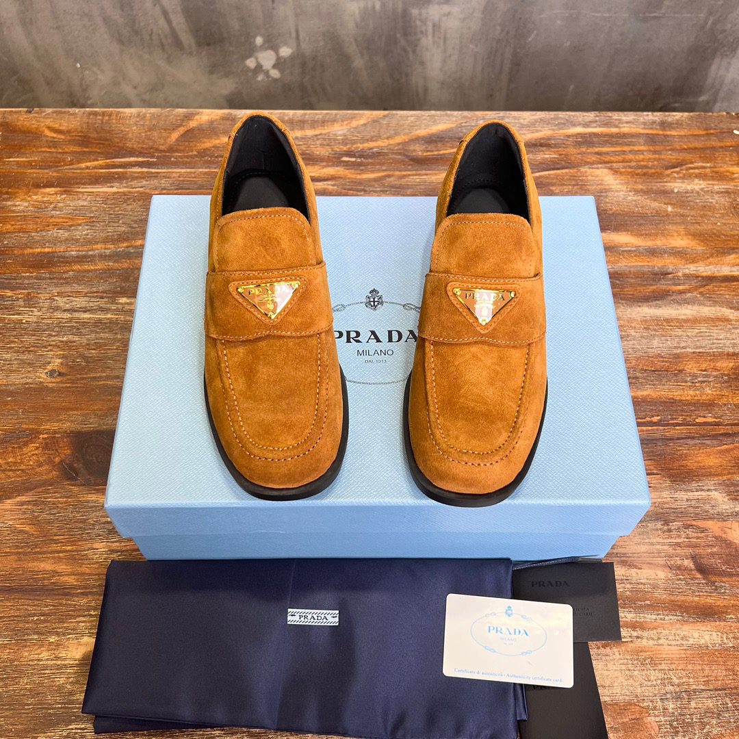 PRADA LOAFER