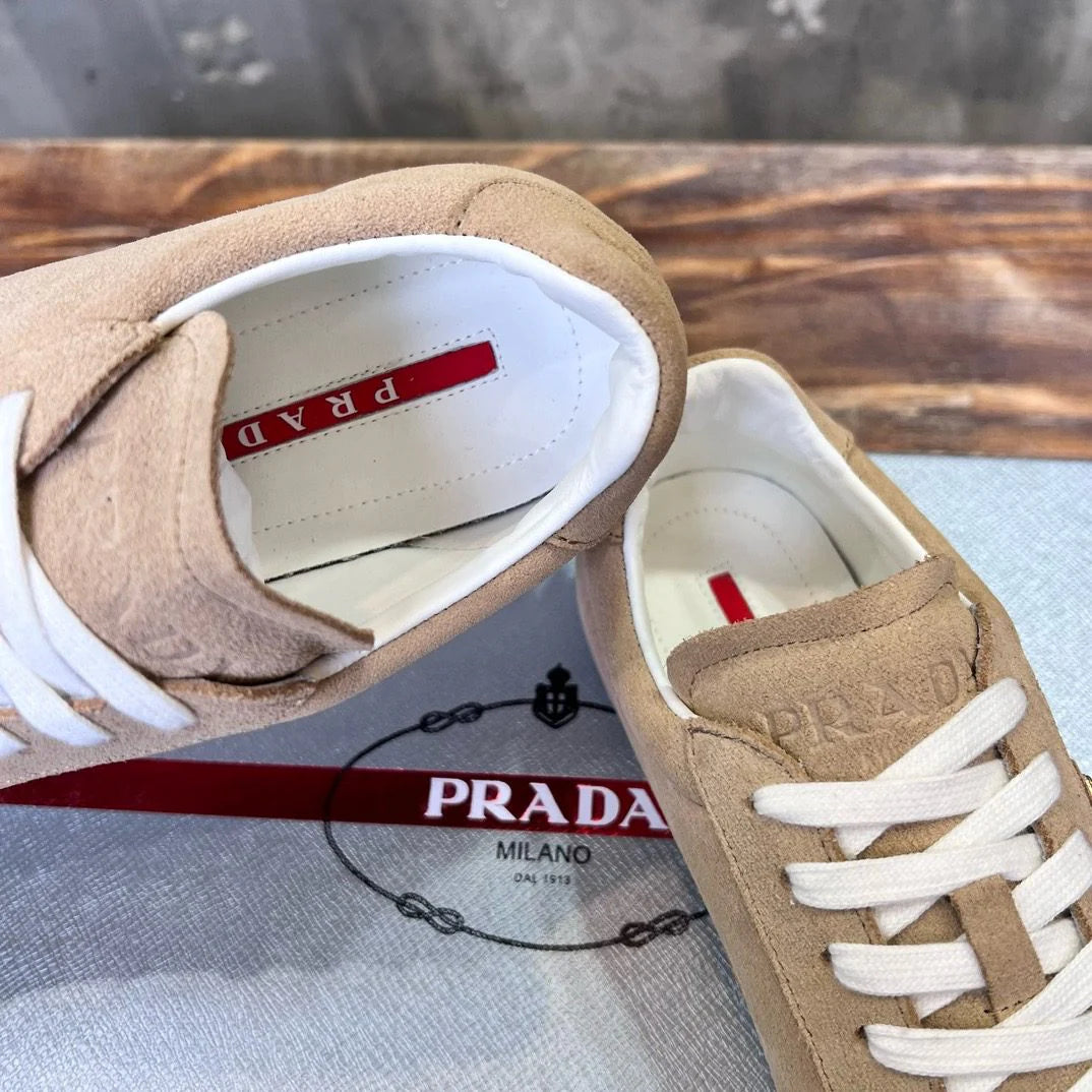 PRADA SNEAKER