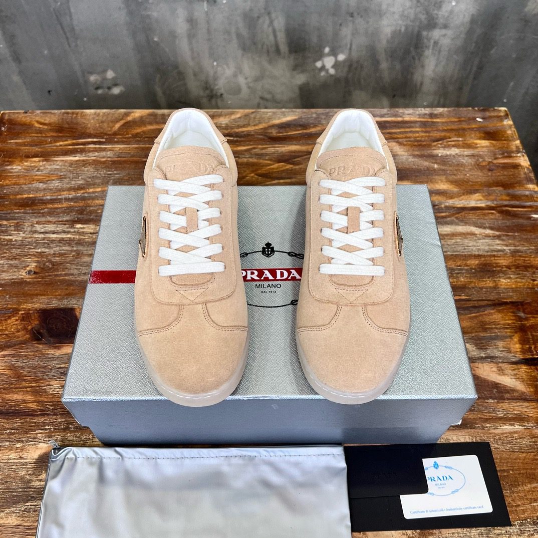 PRADA SNEAKER