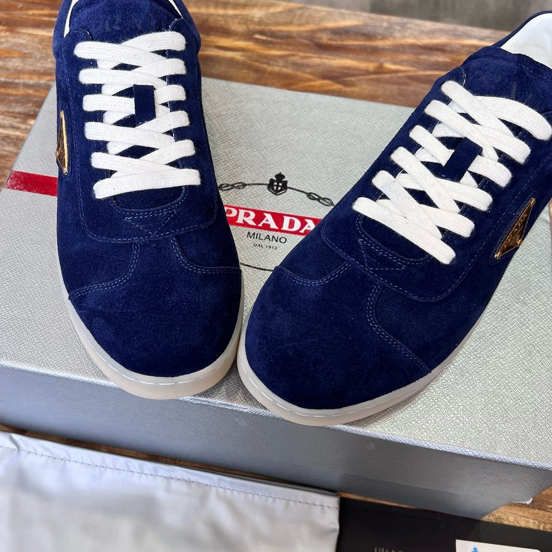 PRADA SNEAKER
