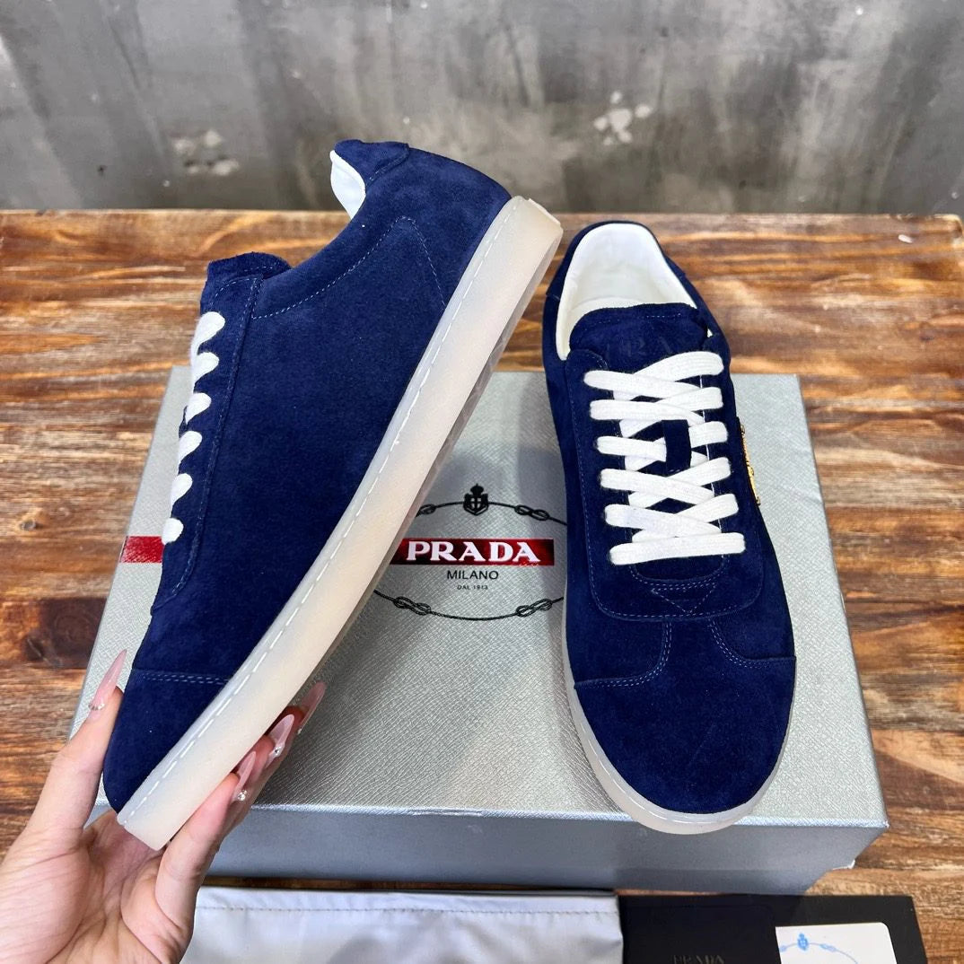 PRADA SNEAKER