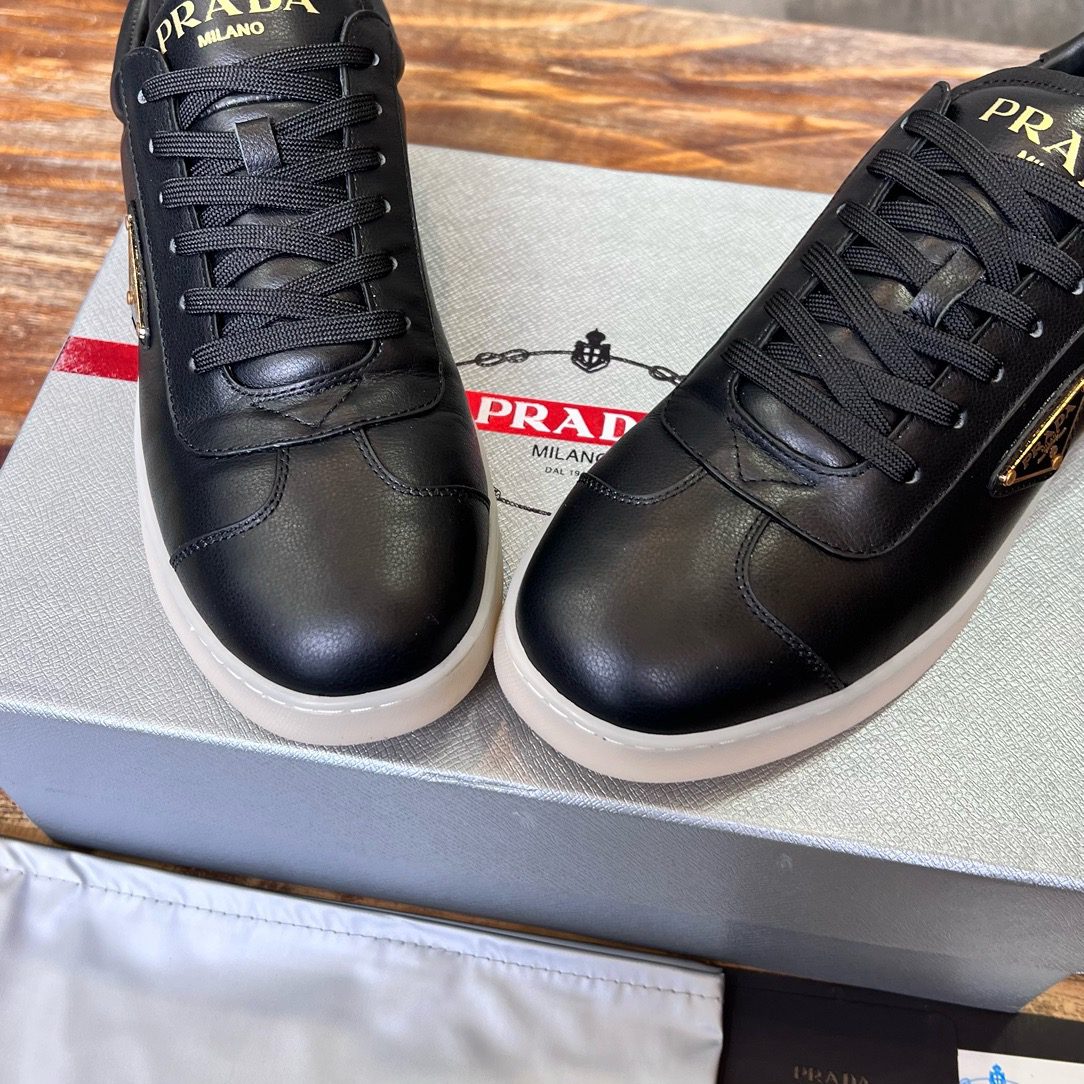 PRADA SNEAKER