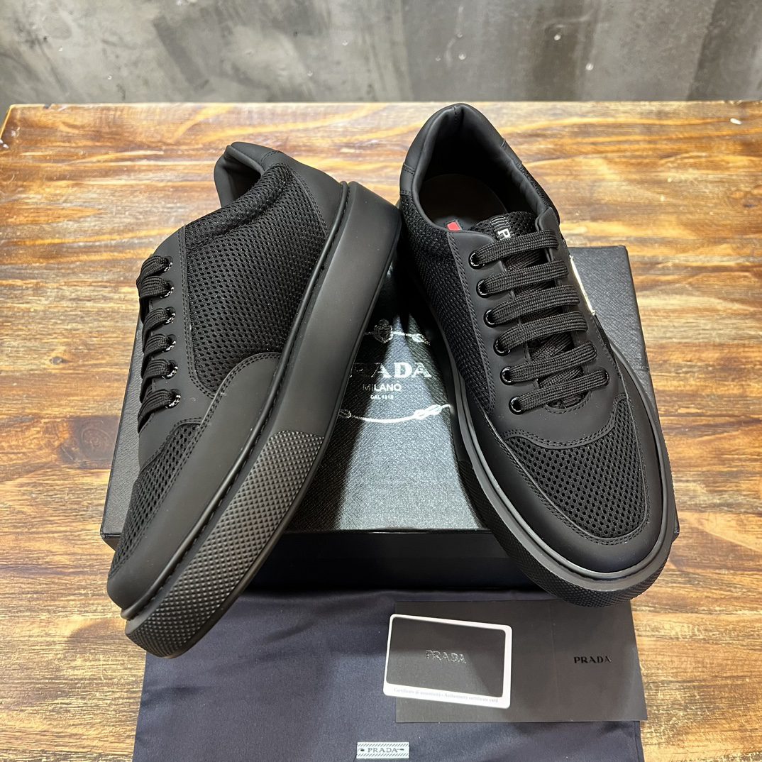 PRADA SNEAKER