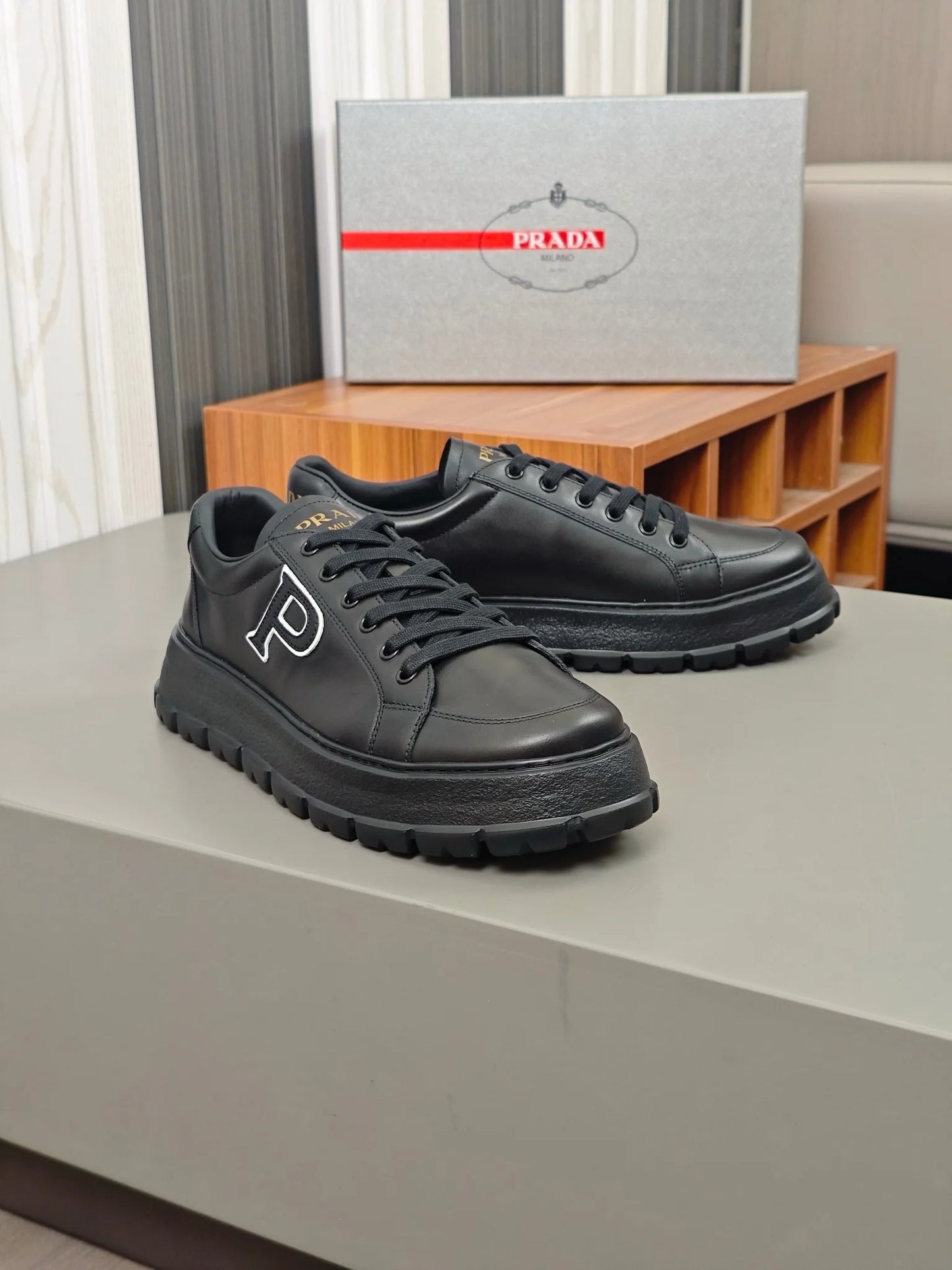 PRADA SNEAKER