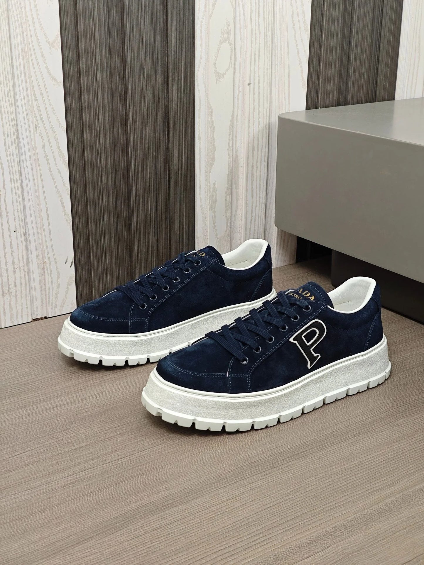 PRADA SNEAKER