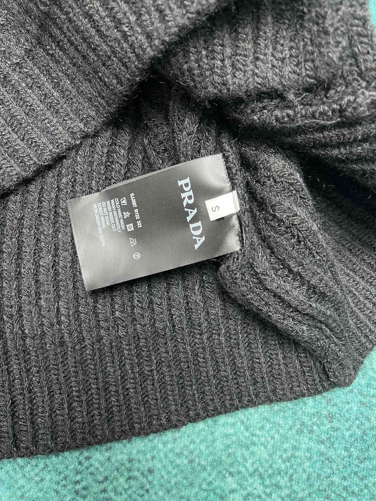 PRADA SWEATER