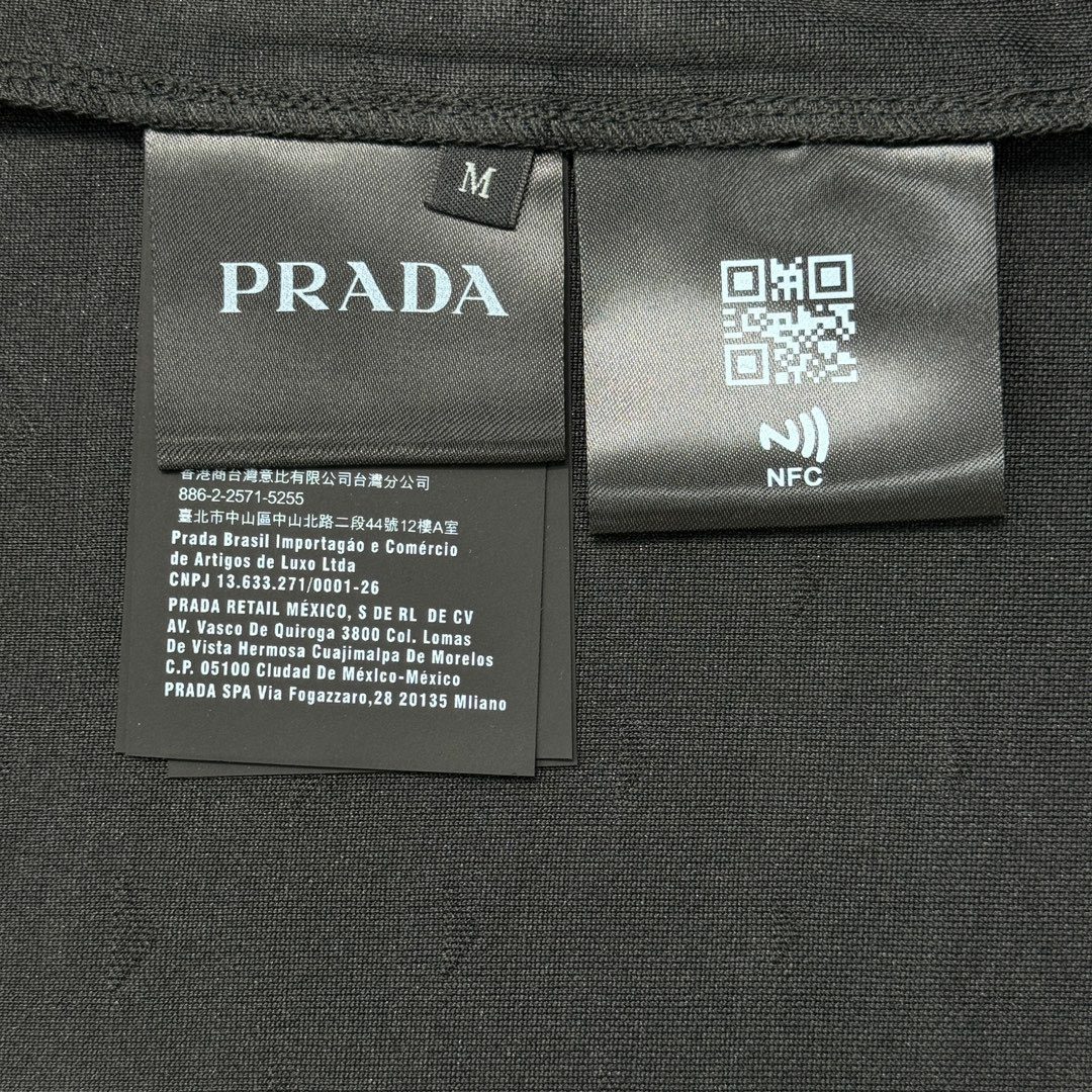 PRADA TSHIRT